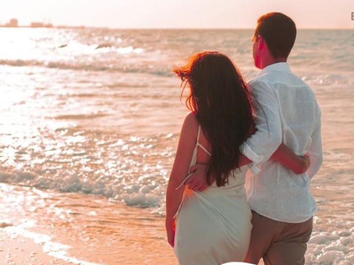 Husband Love Shayari – पति के लिए प्यारी मोहब्बत भरी शायरी (2025)